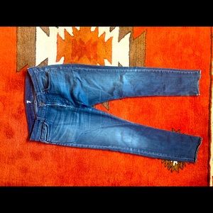 Seven for all mankind jeans. 34 waist. Approximately 34 length. Made for tall.